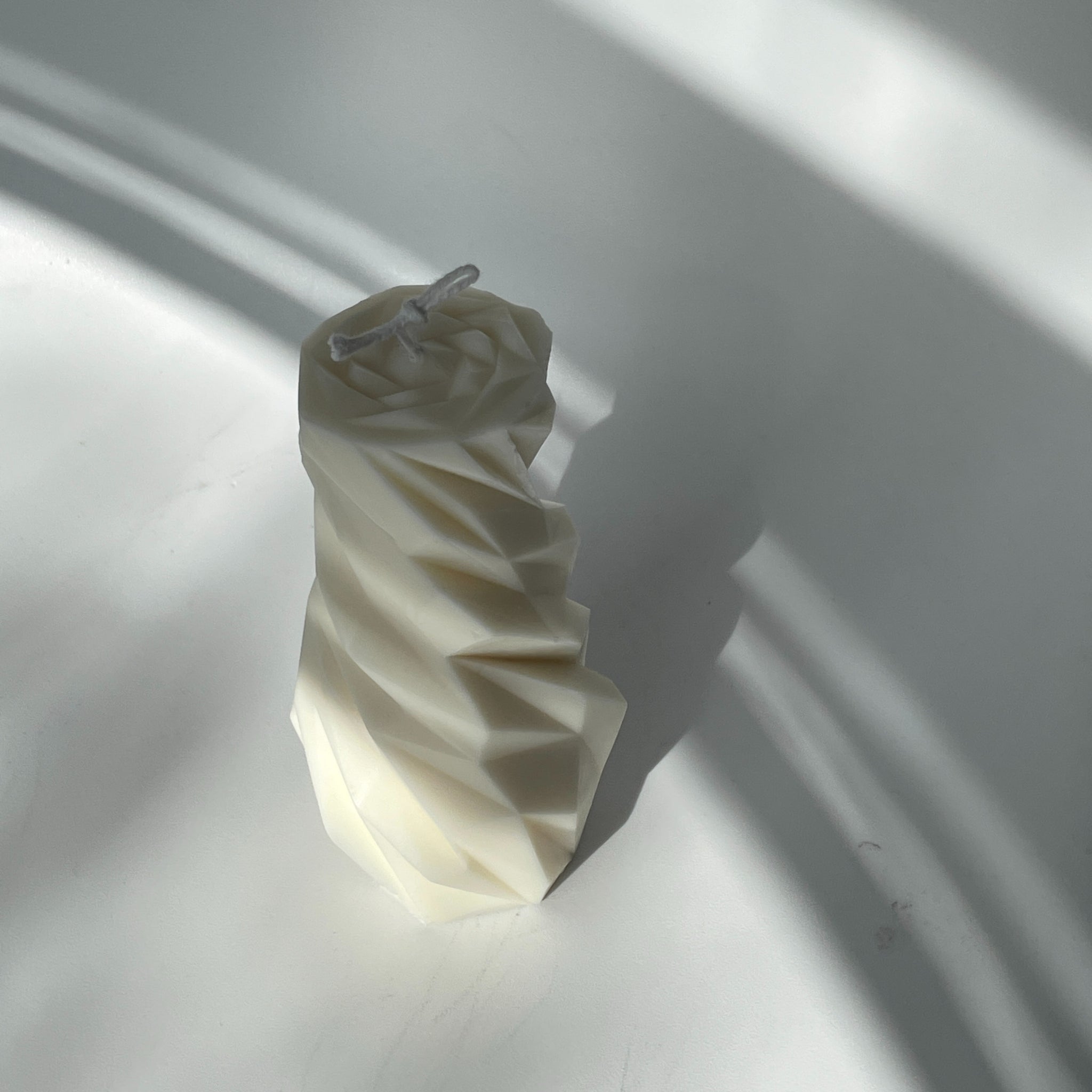 Crystal Candle DC-Powered by People dÉsirer