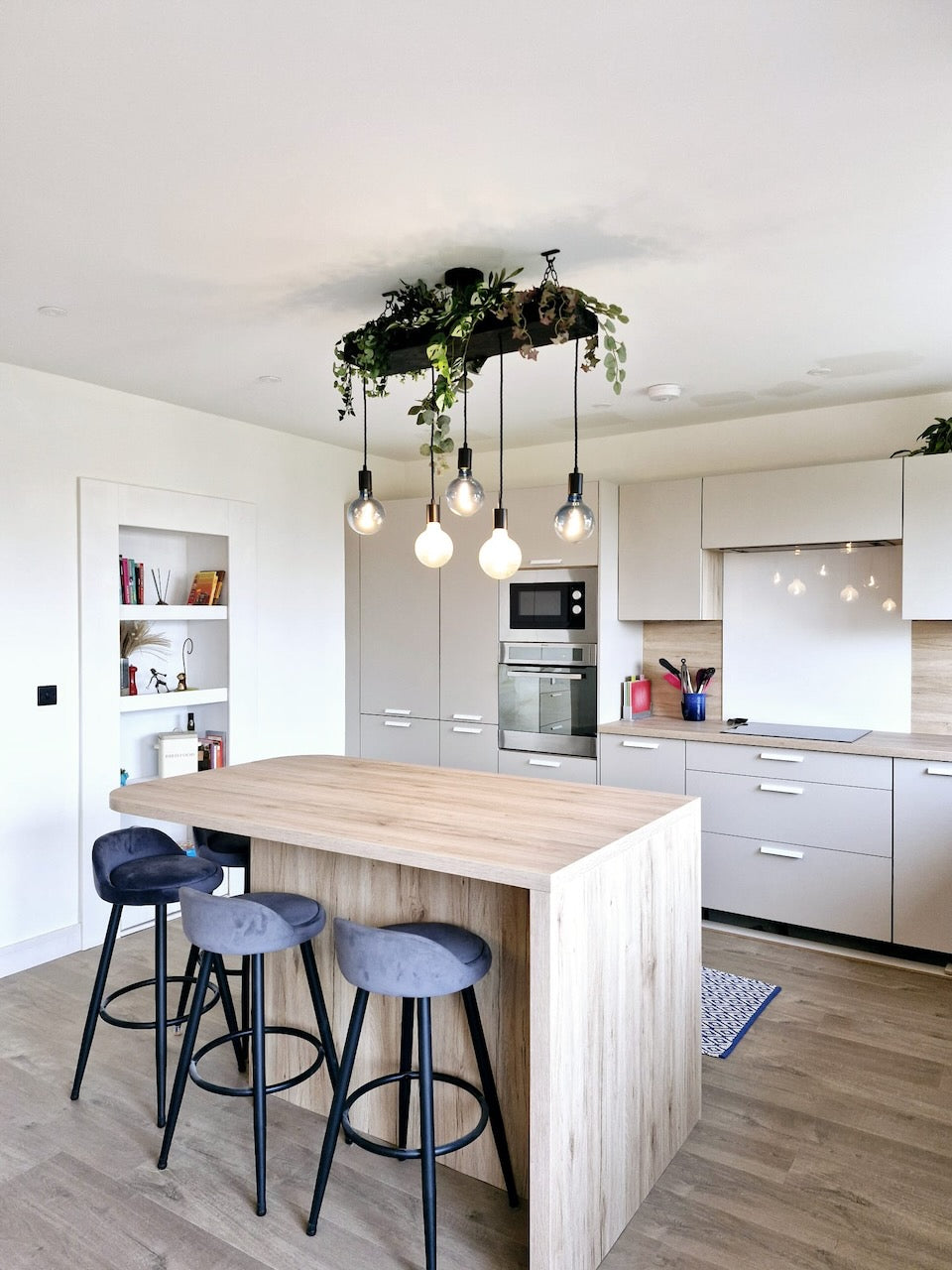 Matt Black Canopy Wooden Beam Chandelier MooBoo Home dÉsirer